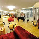 Stammhaus Im Alpine Palace Szálloda 3*