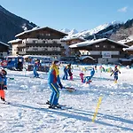Szálloda Stammhaus Im Alpine Palace Saalbach Hinterglemm