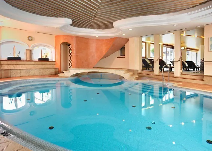 Stammhaus Im Alpine Palace Szálloda Saalbach Hinterglemm